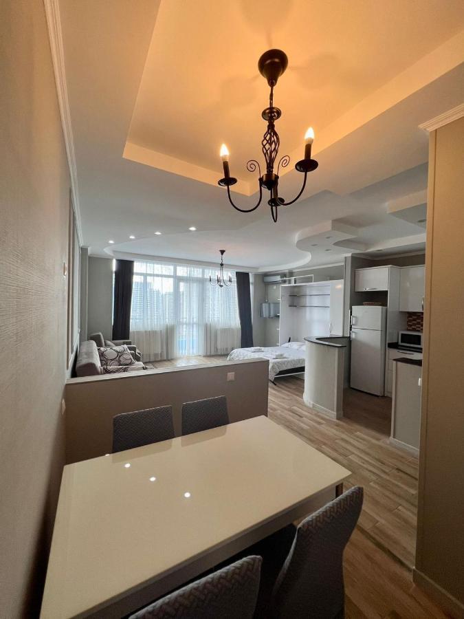 Luxure Apartments Batumi Luaran gambar