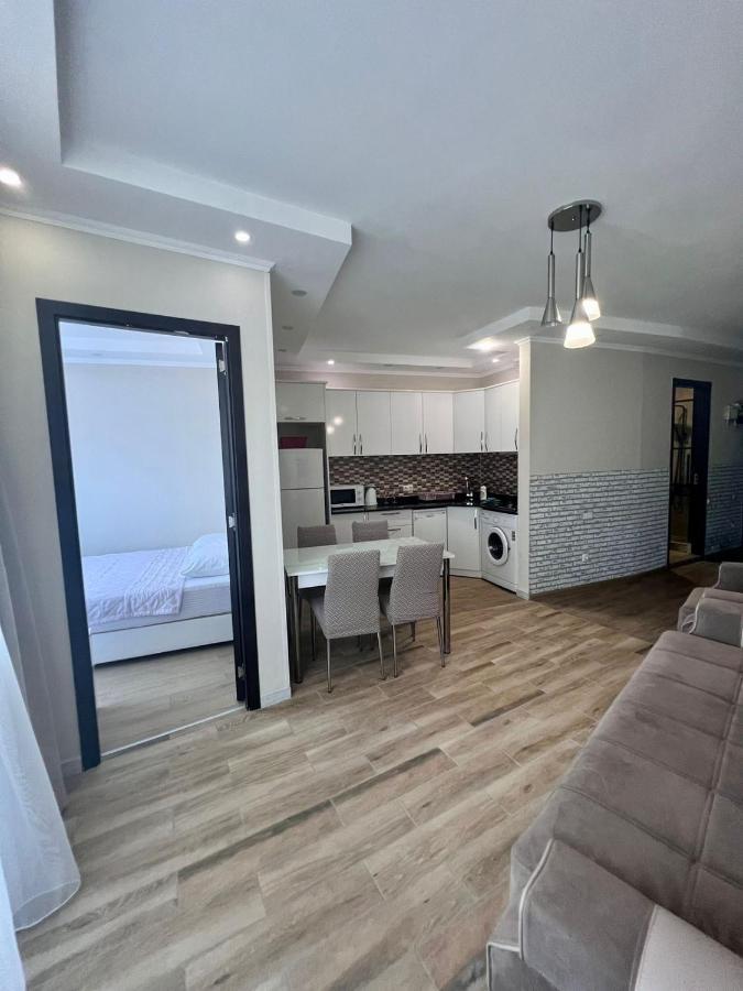 Luxure Apartments Batumi Luaran gambar