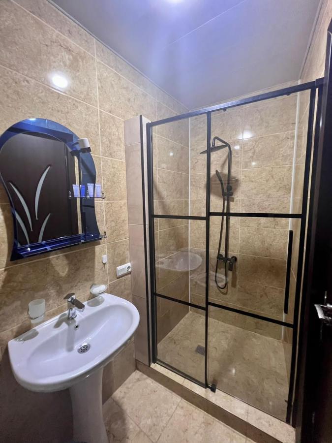 Luxure Apartments Batumi Luaran gambar